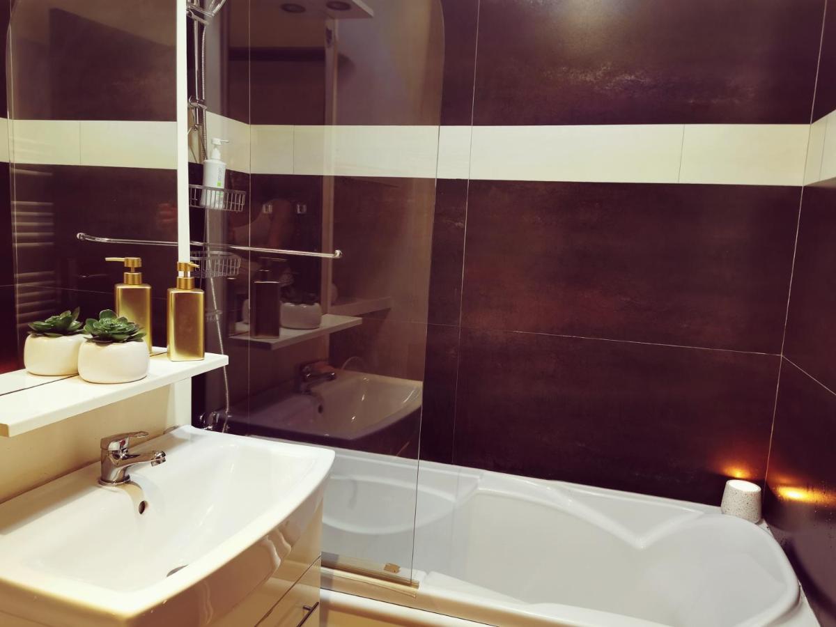 באיה מארה Nice & Economic Studio מראה חיצוני תמונה